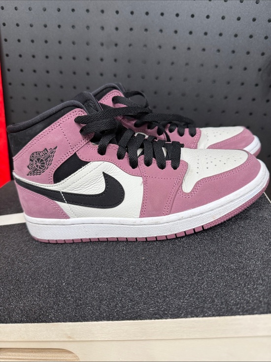 Jordan Shoes - 2022 Wmns Air Jordan 1 Mid SE 'Berry Pink'